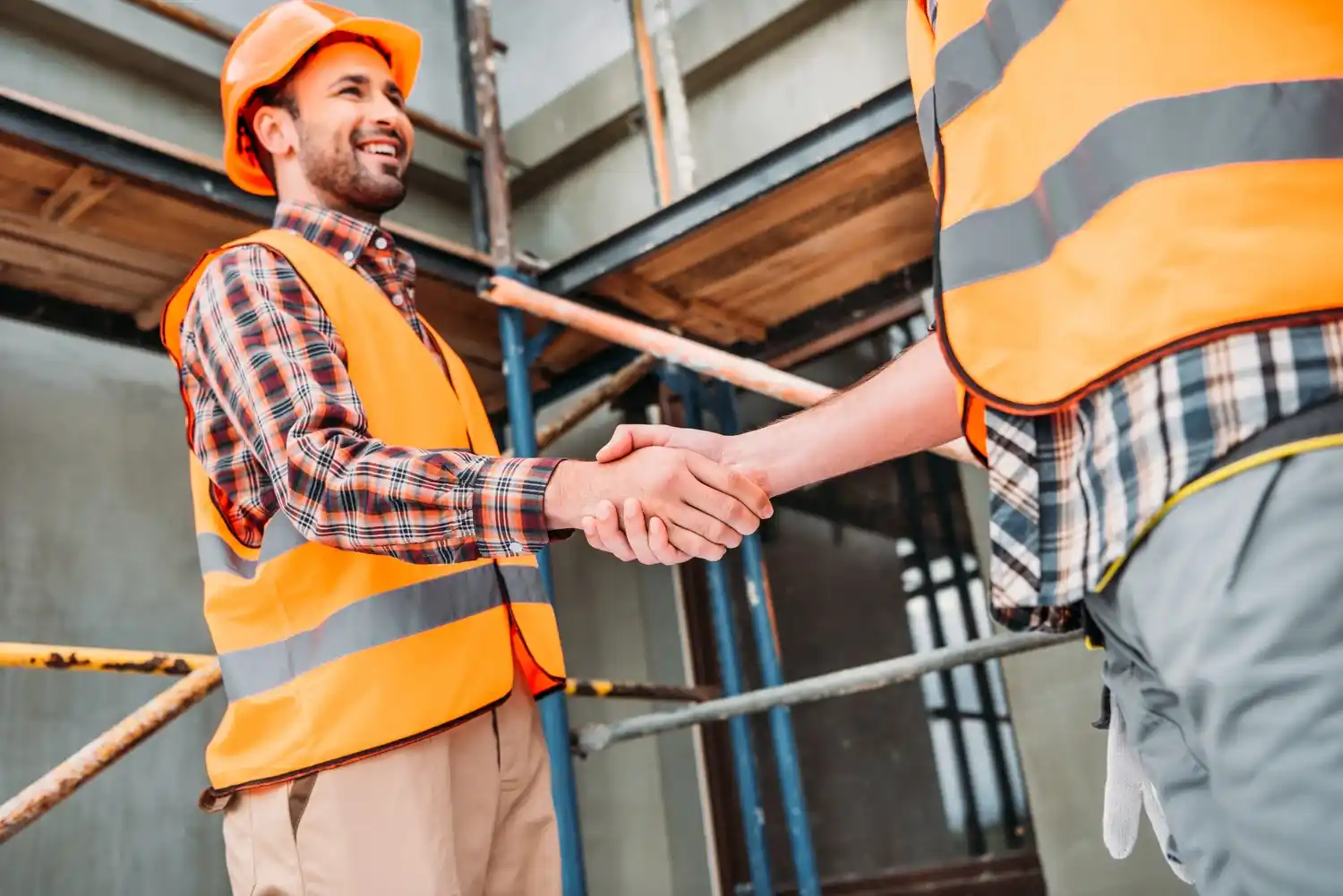 Why Choosing the Right Fireproofing Contractor in Riyadh, Jeddah, and Dammam Saves Time and Cost